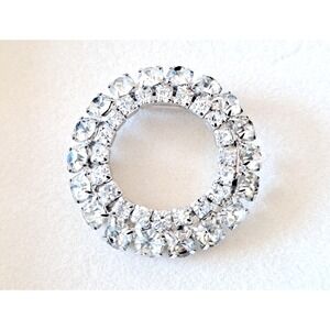 Vintage Rhinestone Wreath Brooch Silvertone Holiday Pin 2 Inch